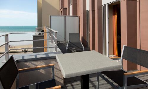 Hôtel L'Adresse - Entièrement rénové - photo 2